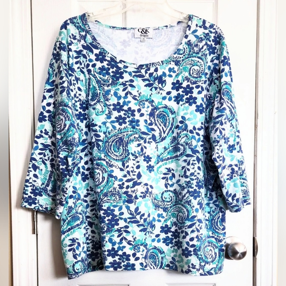 C & K Designs Top in Blue Multi Color Paisley Print Sz. 1X Scoop Neck 3/4Sleeve